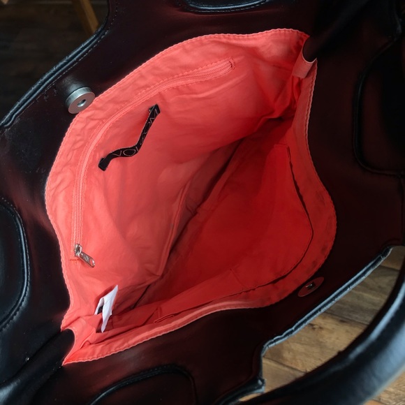 Volcom Purse - Picture 3 of 4